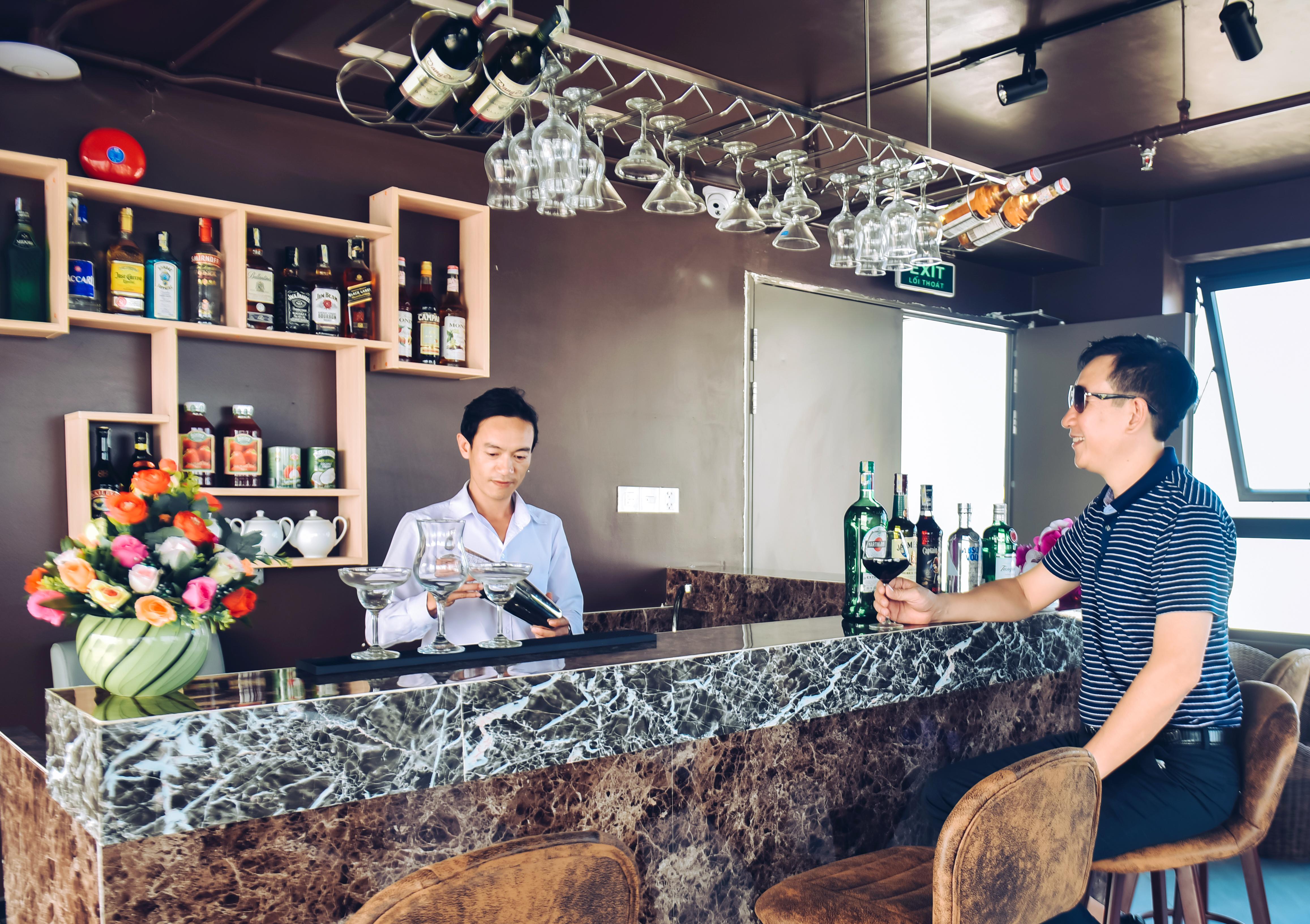 Ritzy Boutique Hotel Da Nang Beach Exterior photo